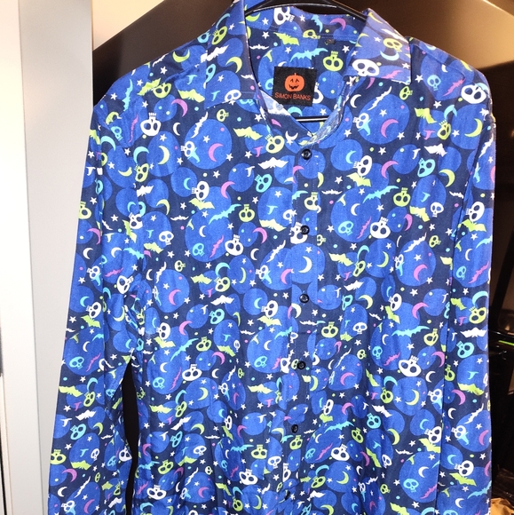 Shirt - Picture 1 of 3